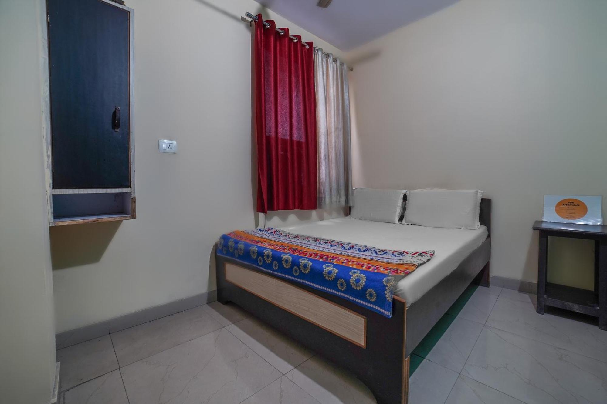 Spot On Komfort Guest House Rudrapur Exteriér fotografie