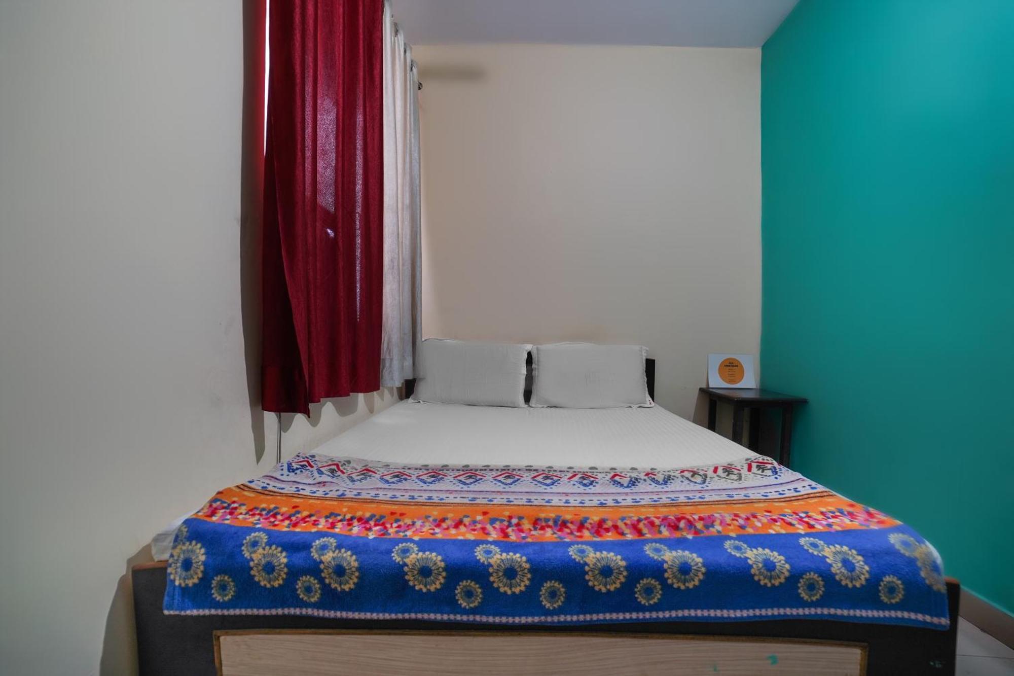 Spot On Komfort Guest House Rudrapur Exteriér fotografie